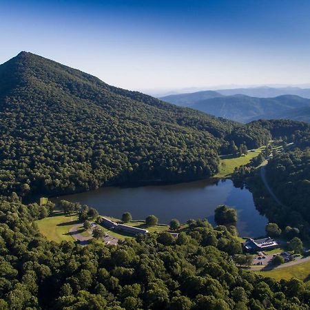 Peaks Of Otter Lodge Бедфорд Экстерьер фото