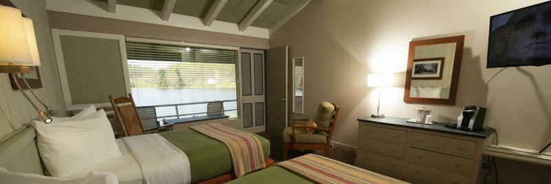 Peaks Of Otter Lodge Бедфорд Экстерьер фото